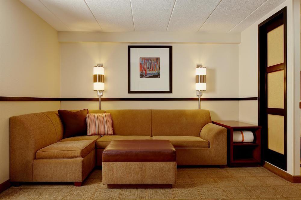 Hyatt Place Ontario/Rancho Cucamonga Екстериор снимка