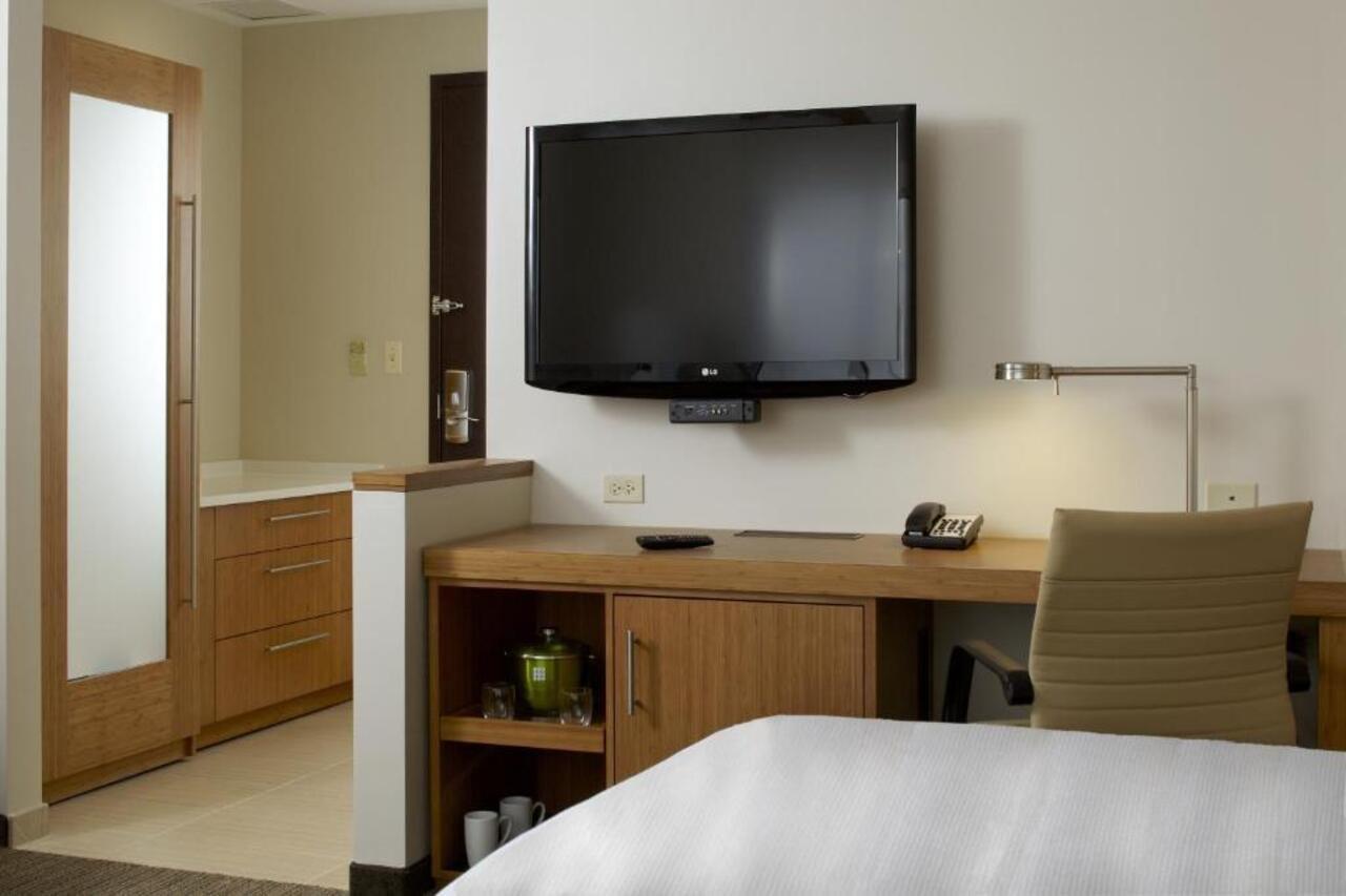 Hyatt Place Ontario/Rancho Cucamonga Екстериор снимка