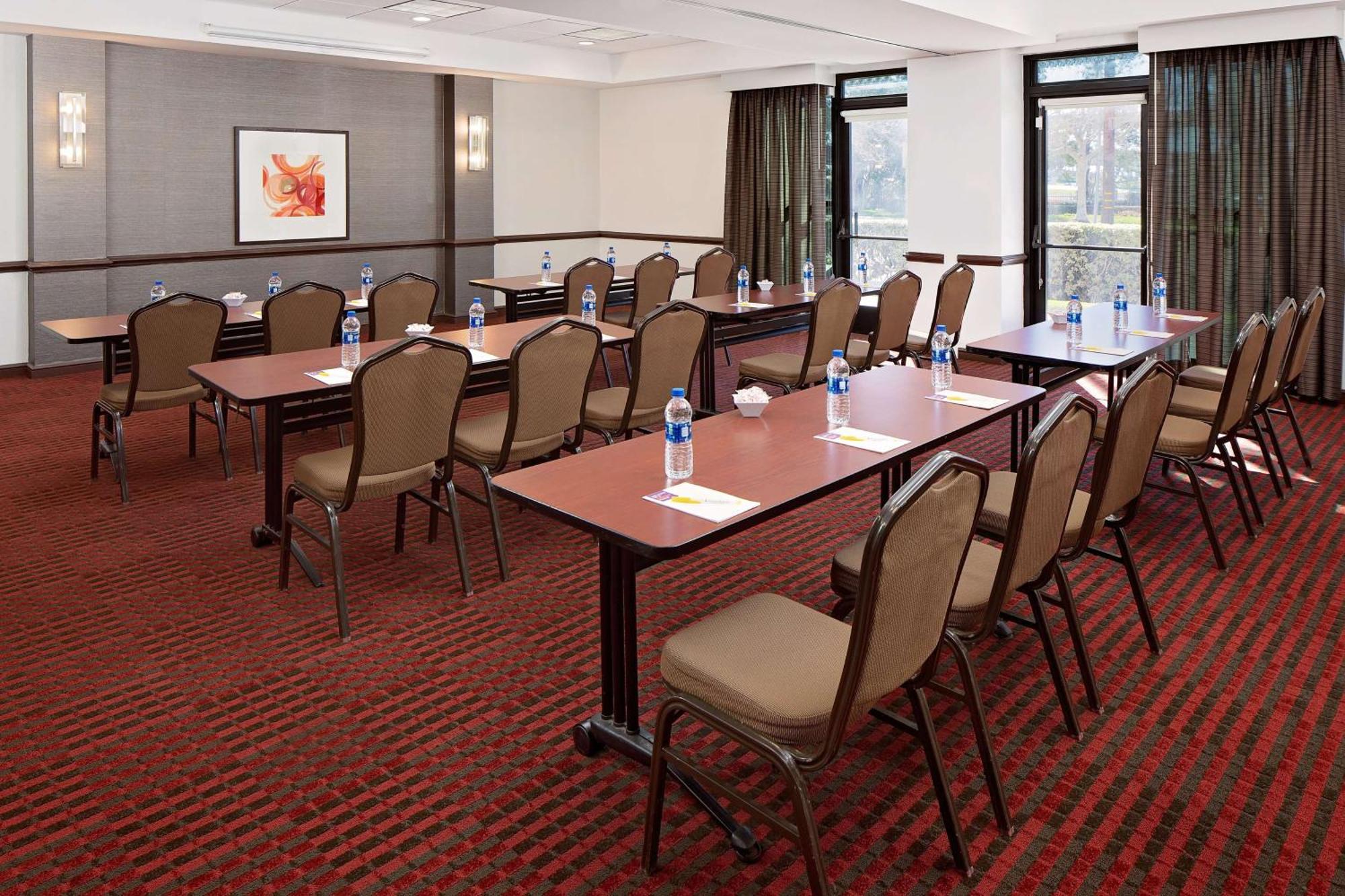 Hyatt Place Ontario/Rancho Cucamonga Екстериор снимка