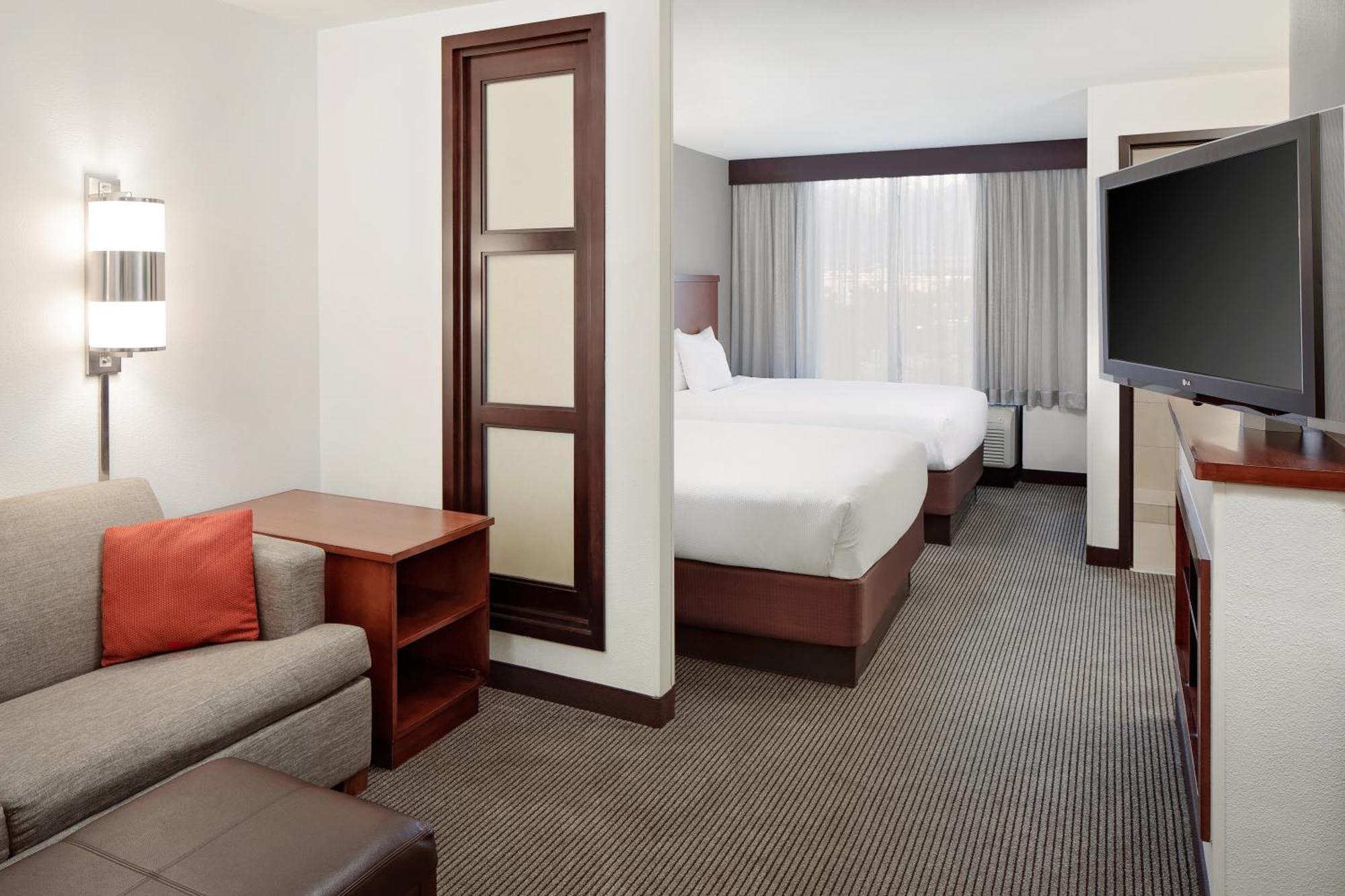 Hyatt Place Ontario/Rancho Cucamonga Стая снимка
