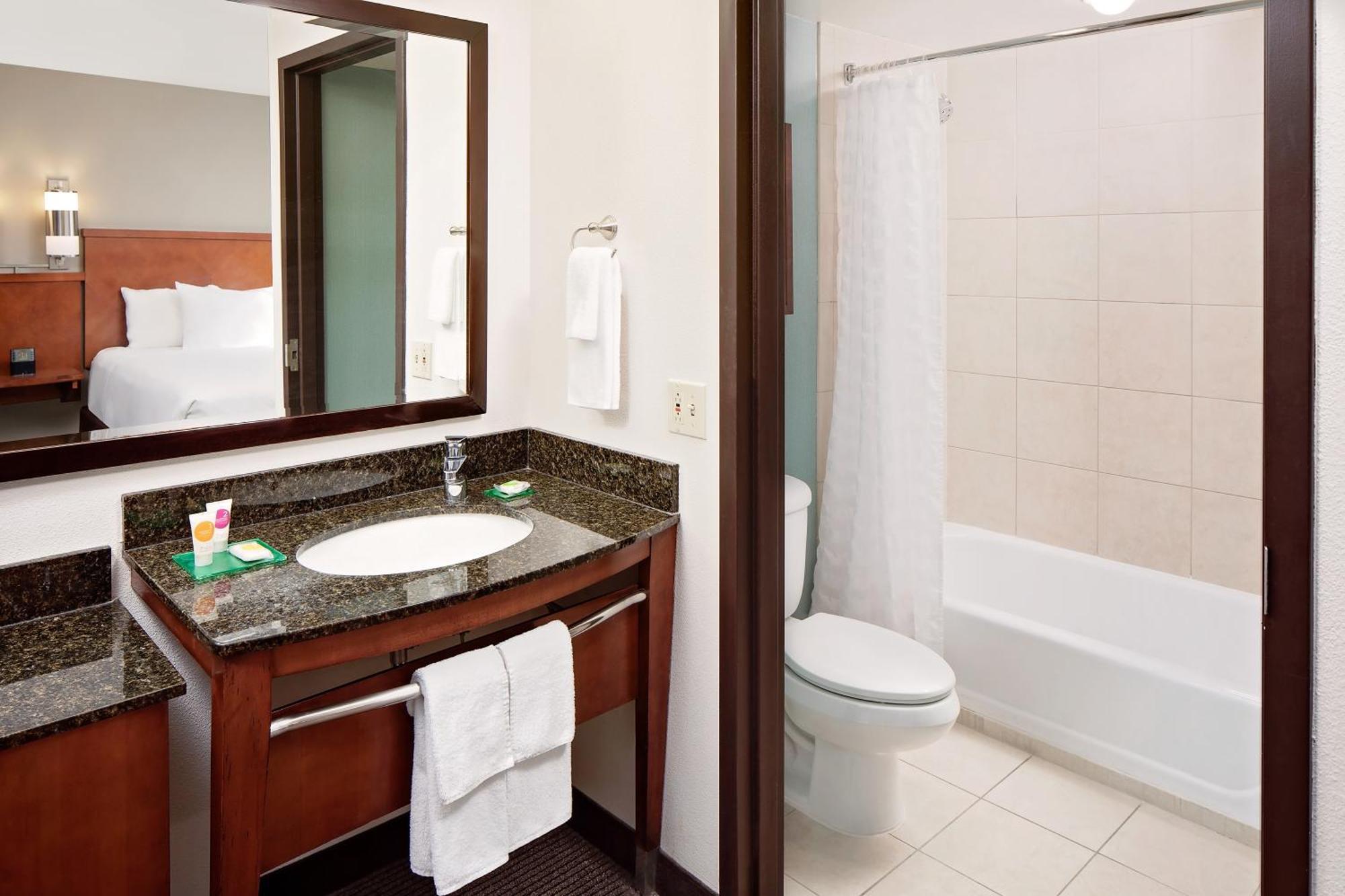 Hyatt Place Ontario/Rancho Cucamonga Стая снимка