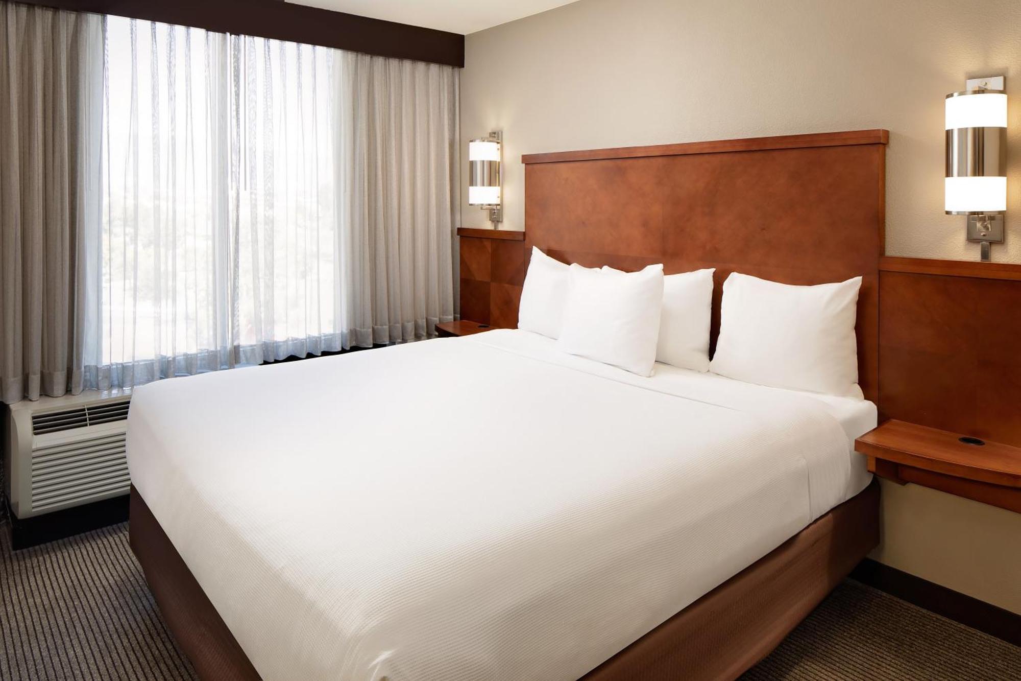 Hyatt Place Ontario/Rancho Cucamonga Стая снимка