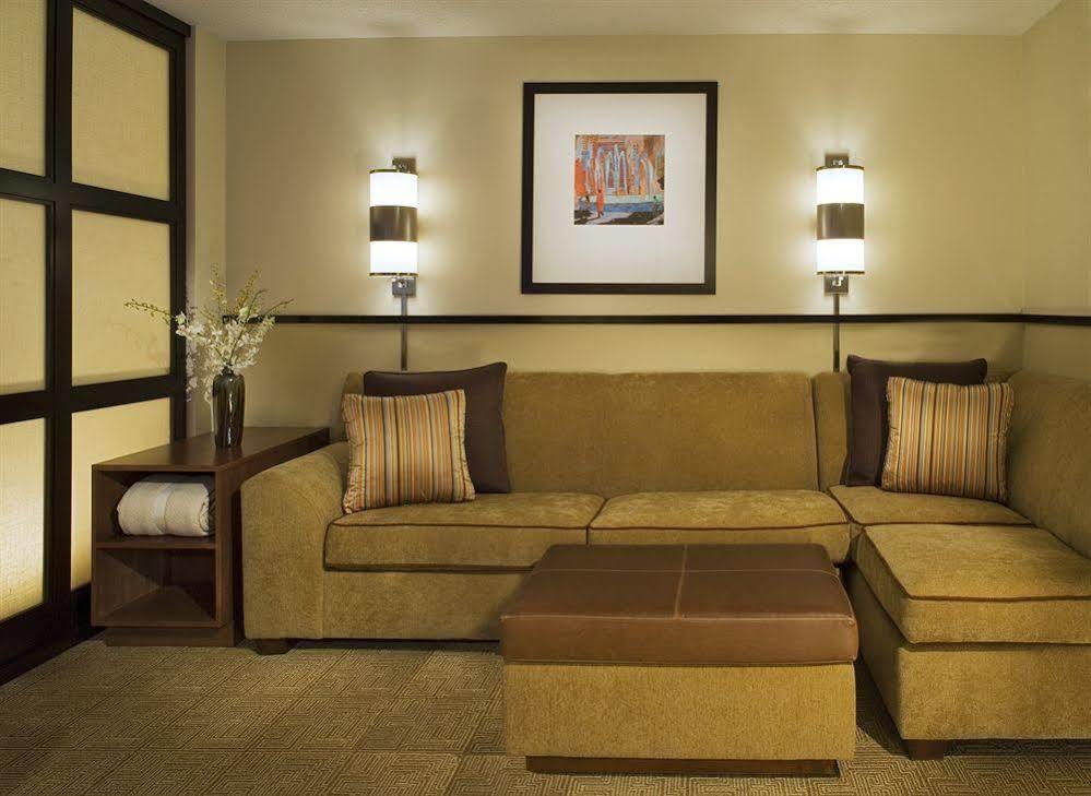 Hyatt Place Ontario/Rancho Cucamonga Екстериор снимка