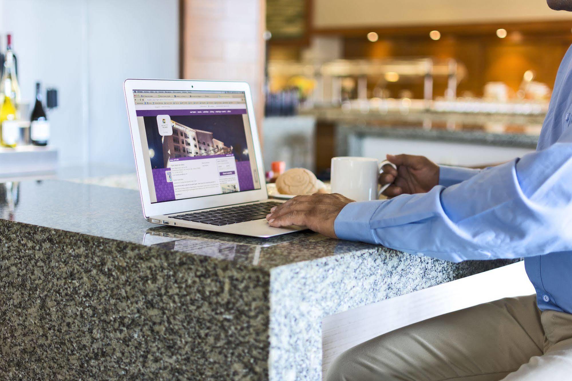 Hyatt Place Ontario/Rancho Cucamonga Екстериор снимка